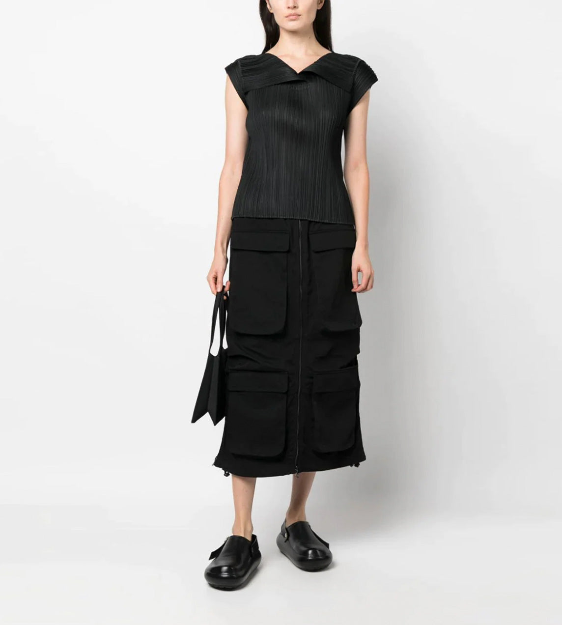 Fold Collar Sleeveless Top Black