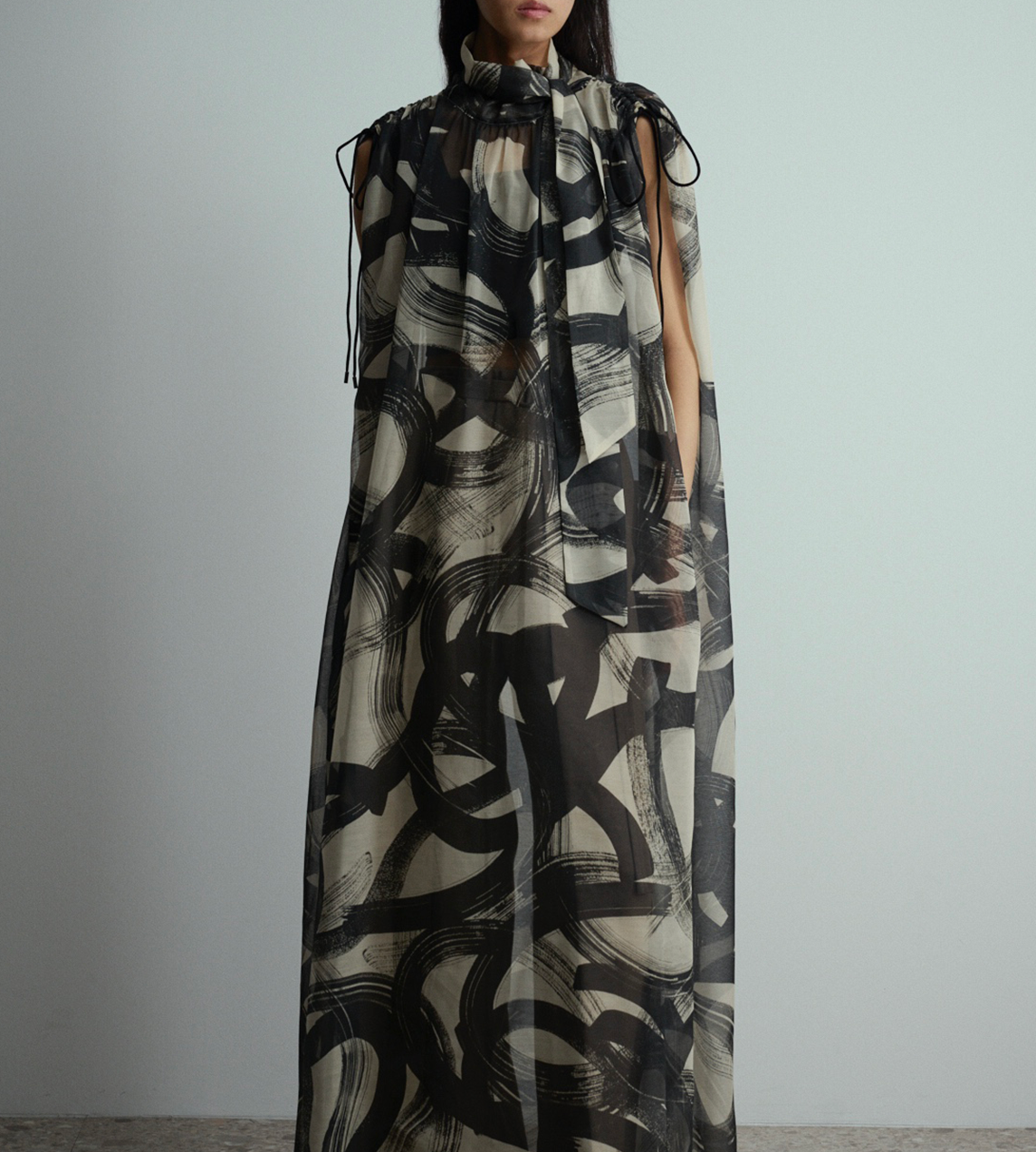UJOH - Bow Tie Gathered Dress Blk