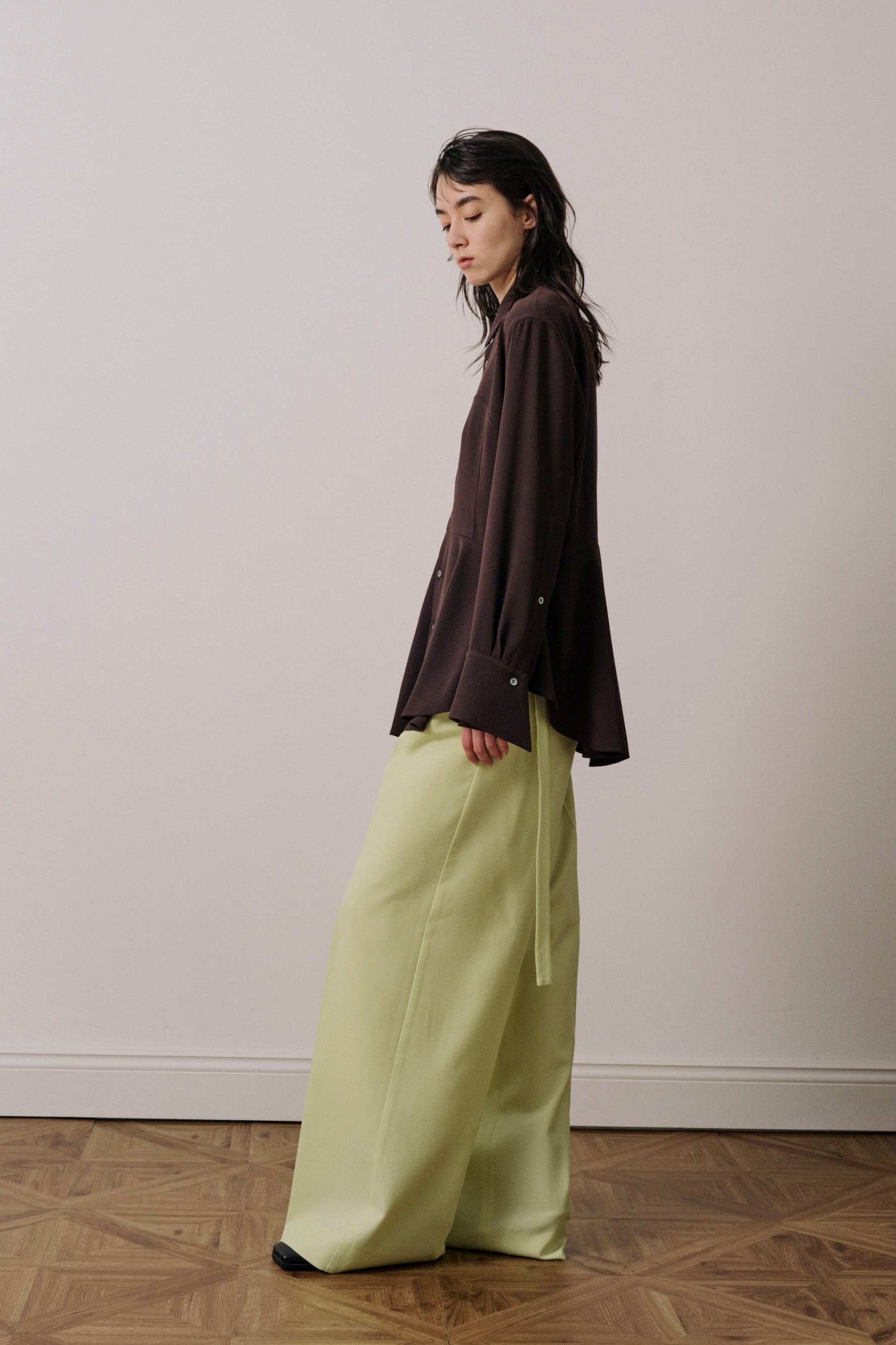 UJOH - Peplum Hem Shirt Chocolate