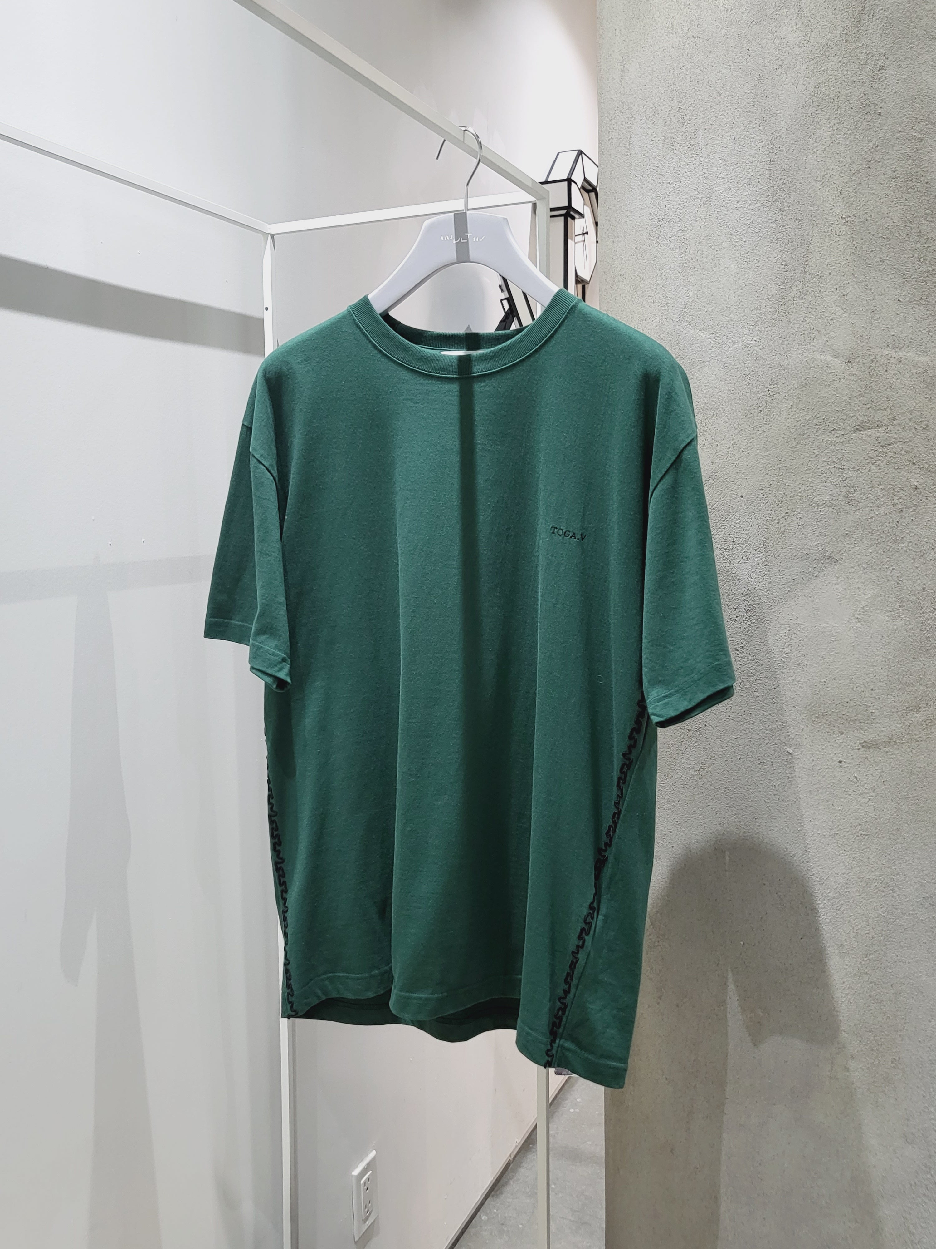 Toga Virilis - Graphic Back T-shirt Green