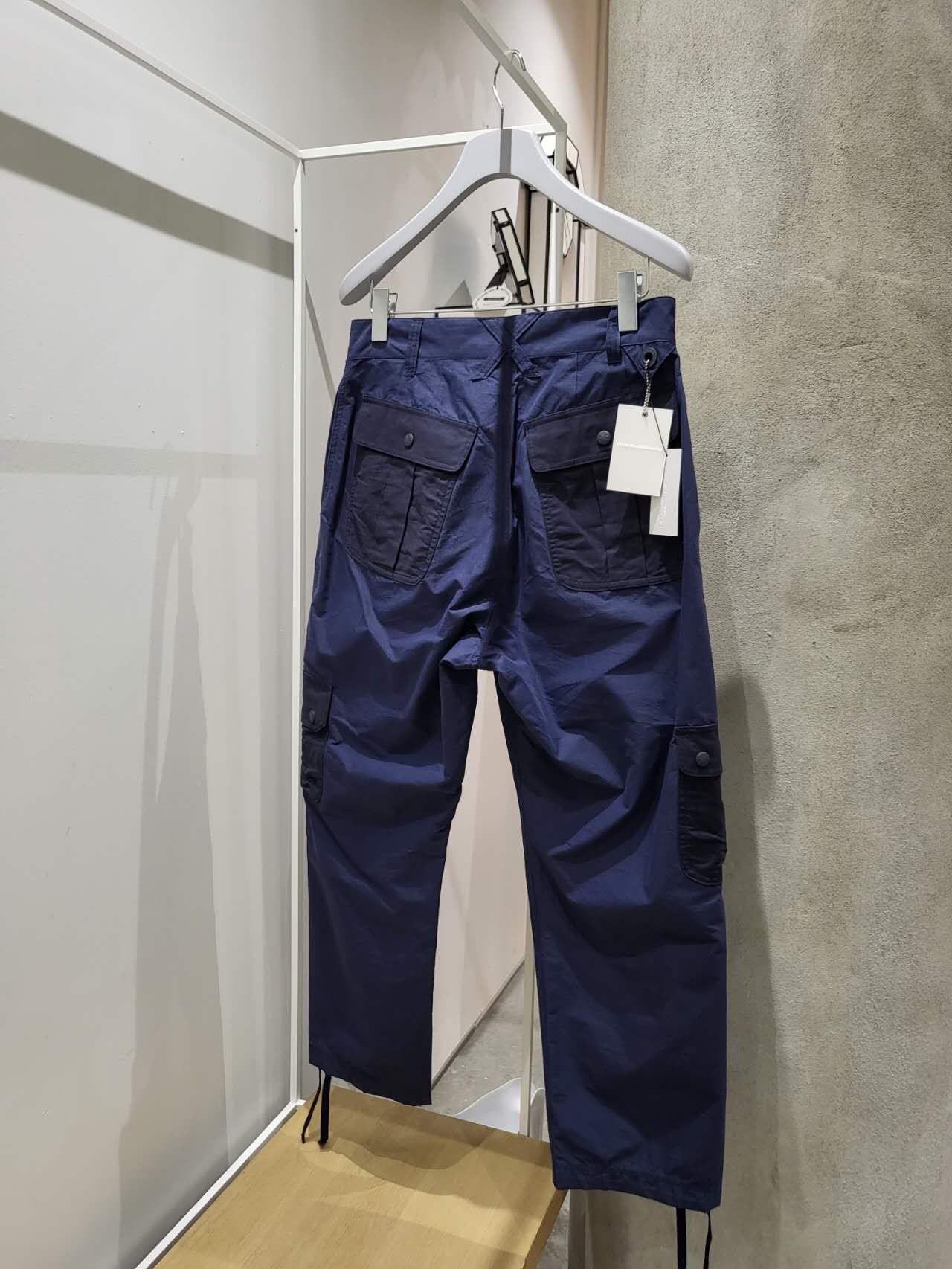 White Mountaineering - Multi Pocket Parachute Pants Navy