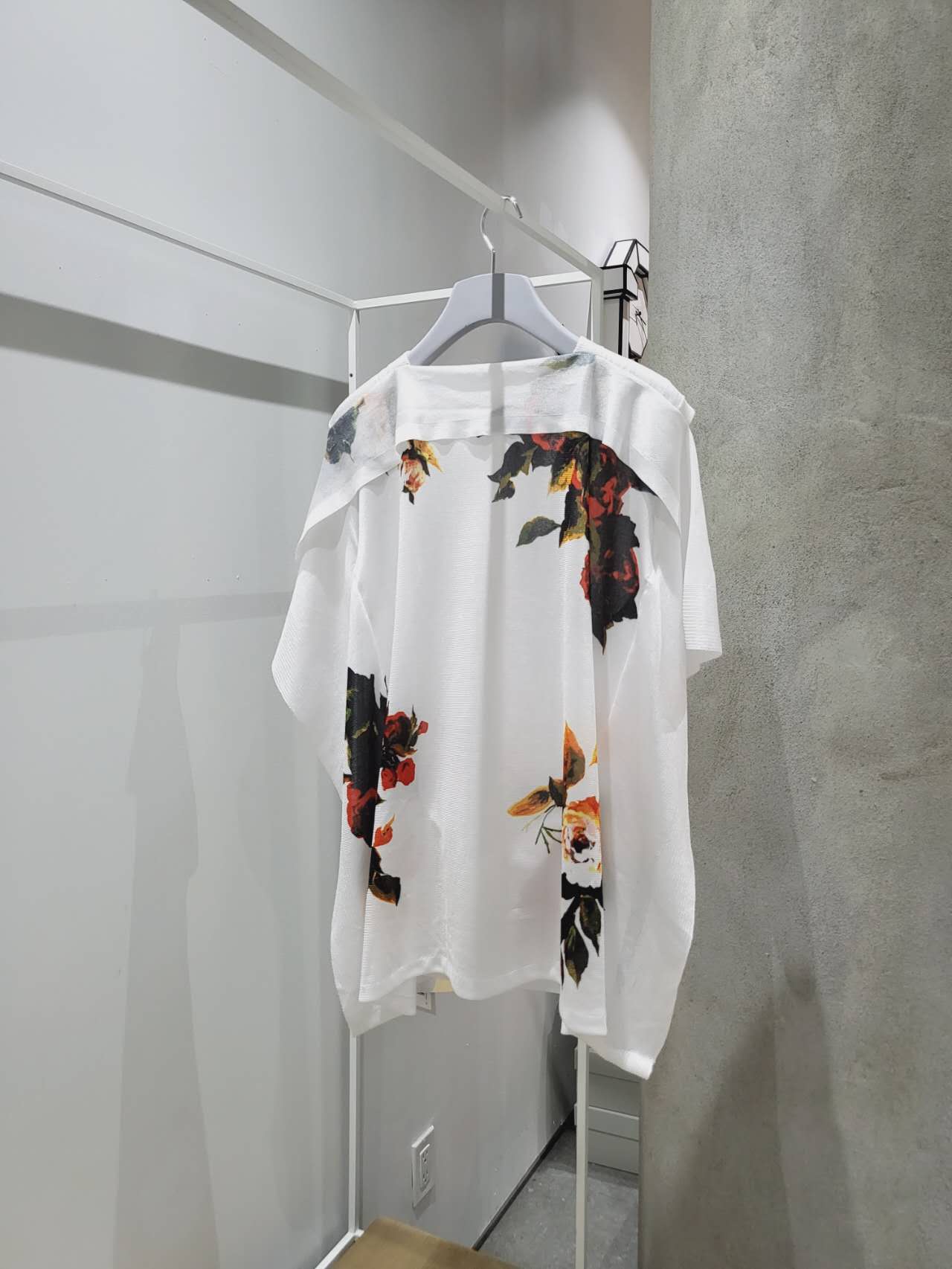 Toga Pulla - Floral Print Ruffle Vest White