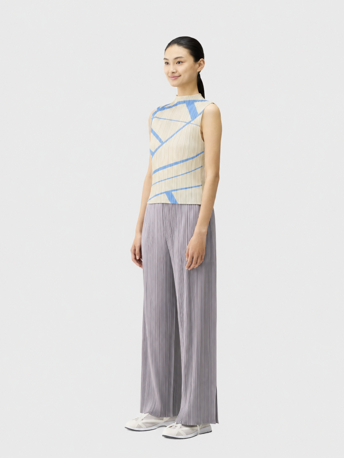 Fold-line Sleeveless Top White