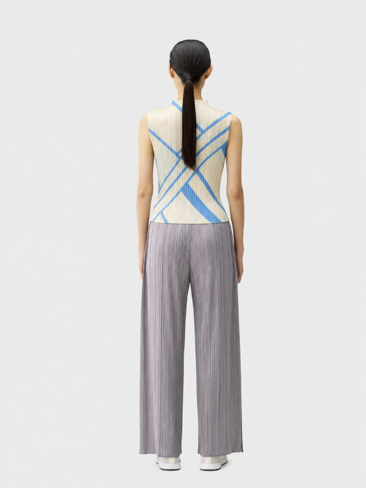 Fold-line Sleeveless Top White