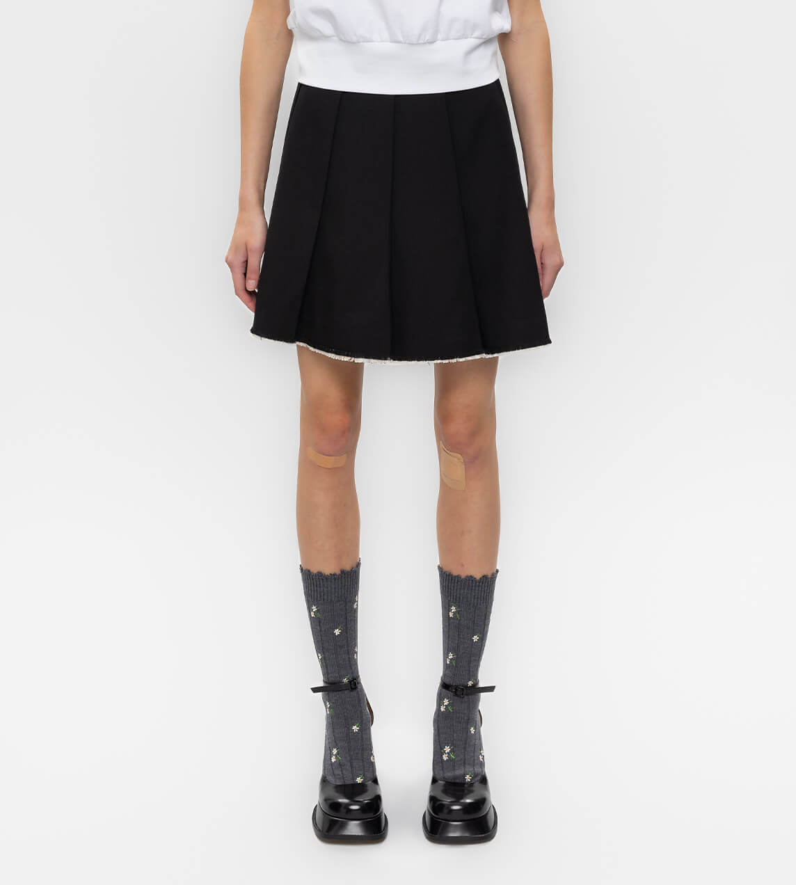 ShuShu/Tong - Pleated Raw Hem Skirt Black