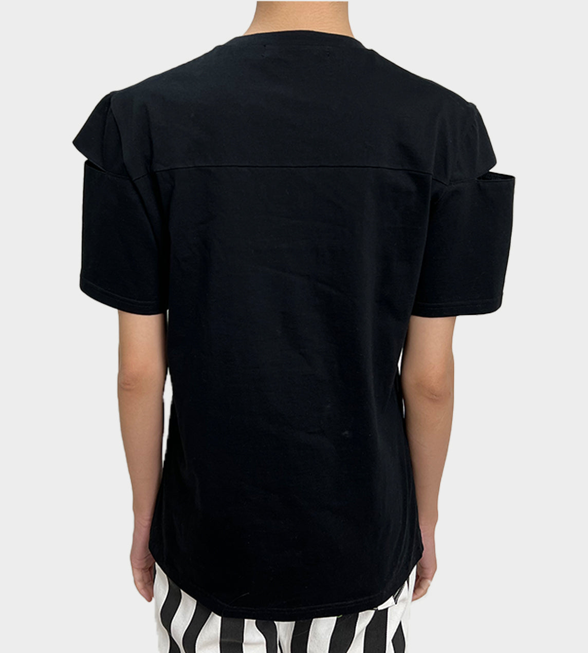 LEJE - Cut-out T-Shirt Black